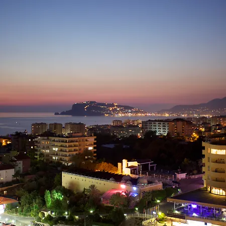 Club Paradiso 5*