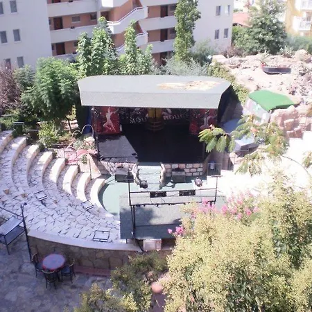 فندق Club Paradiso