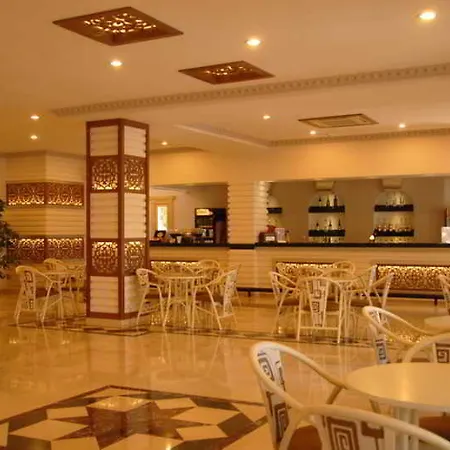 فندق Club Paradiso