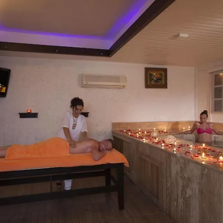 فندق Club Paradiso
