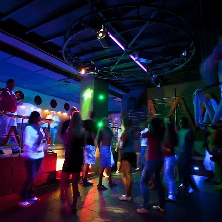 Club Paradiso فندق
